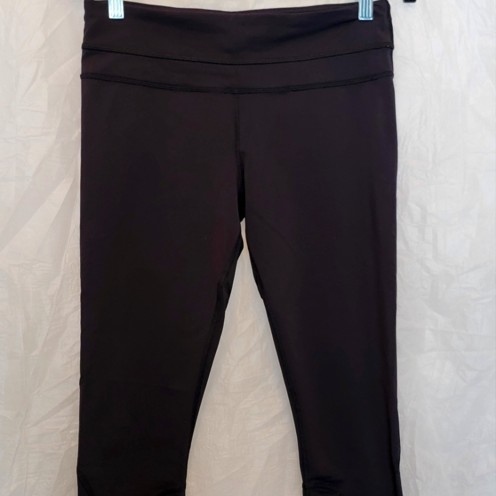 Black Lululemon Pace Rival Crop Full-On Luxtreme 21" Inseam